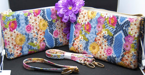 Liz Custom crossbody handbag - snake floral blue