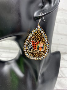Tear drop earrings with crystals